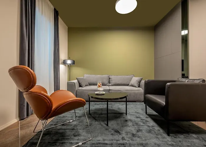 Green, Deluxe Two Bedroom Appartement Split