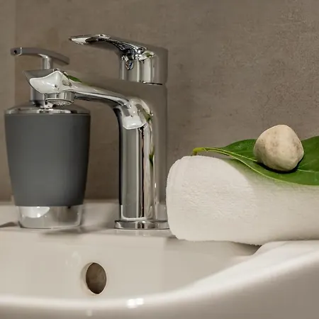 Green, Deluxe Two Bedroom شقة سبليت